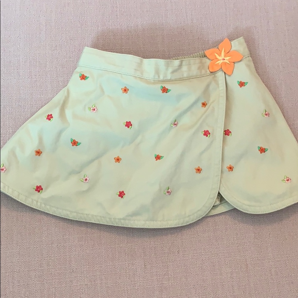 Gymboree girl’s flower skirt